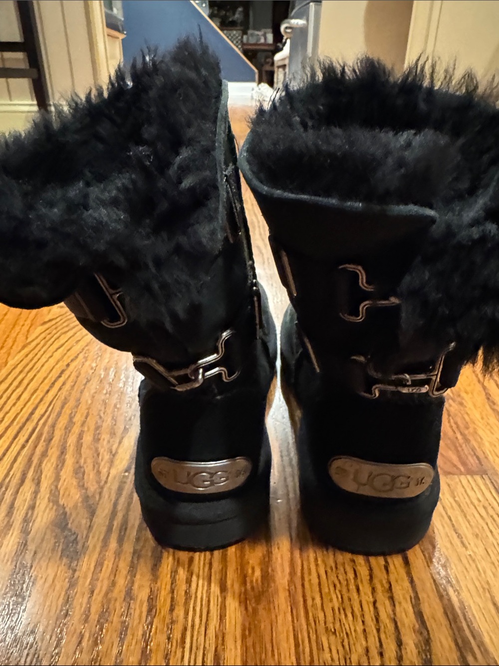 UGG Fairmont Black Shearling Buckle Short Boots size 6 - Picture 4 of 11